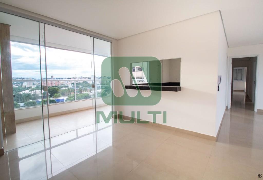 Apartamento à venda com 3 quartos, 131m² - Foto 1