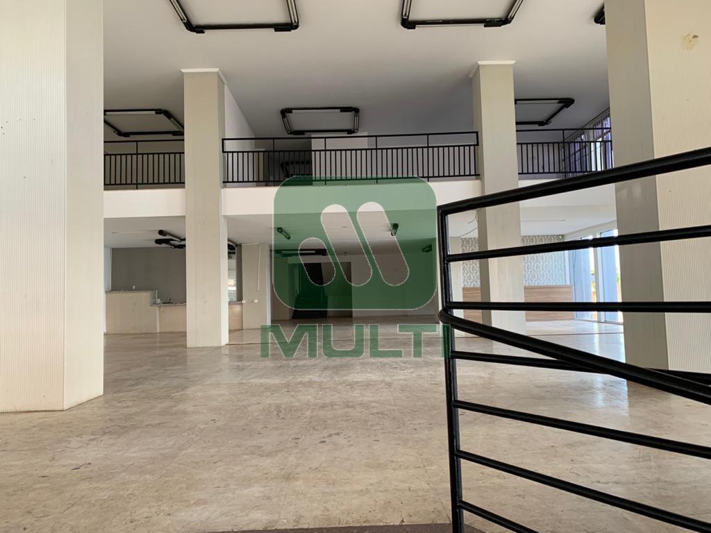 Prédio Inteiro à venda com 1 quarto, 693m² - Foto 1