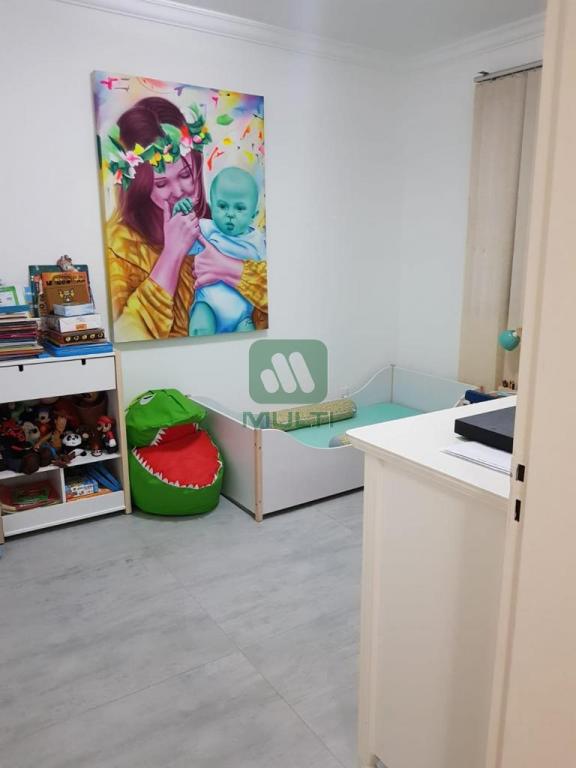 Apartamento à venda com 4 quartos, 192m² - Foto 19