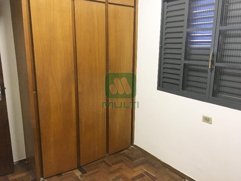 Casa à venda com 4 quartos, 215m² - Foto 12