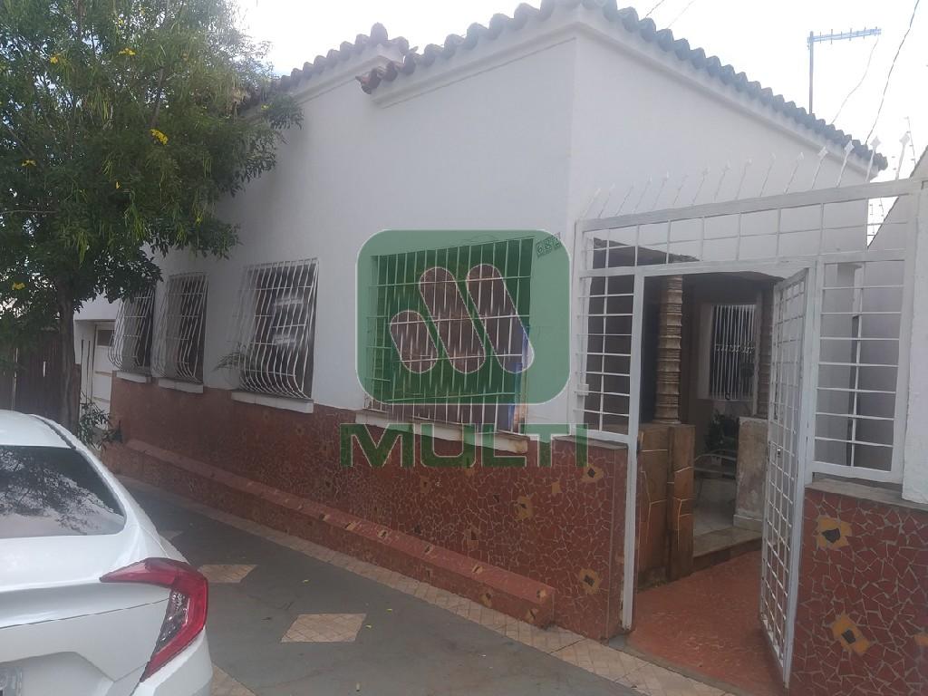 Casa à venda com 3 quartos, 200m² - Foto 3