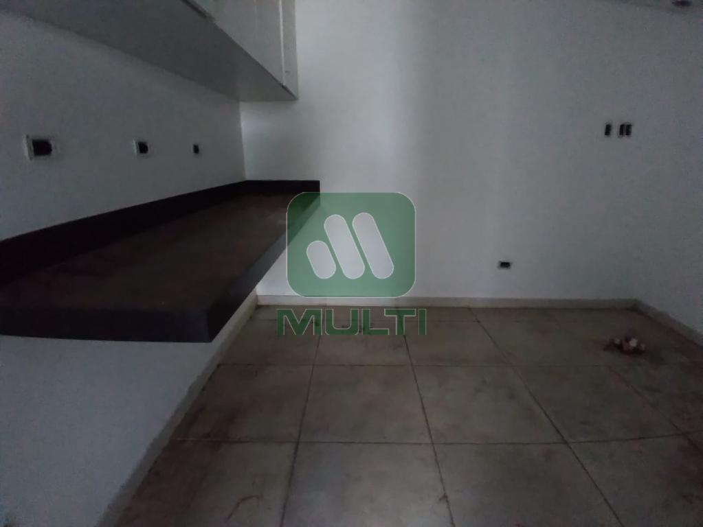 Prédio Inteiro à venda com 5 quartos, 275m² - Foto 2