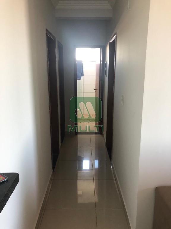 Apartamento à venda com 3 quartos, 77m² - Foto 3