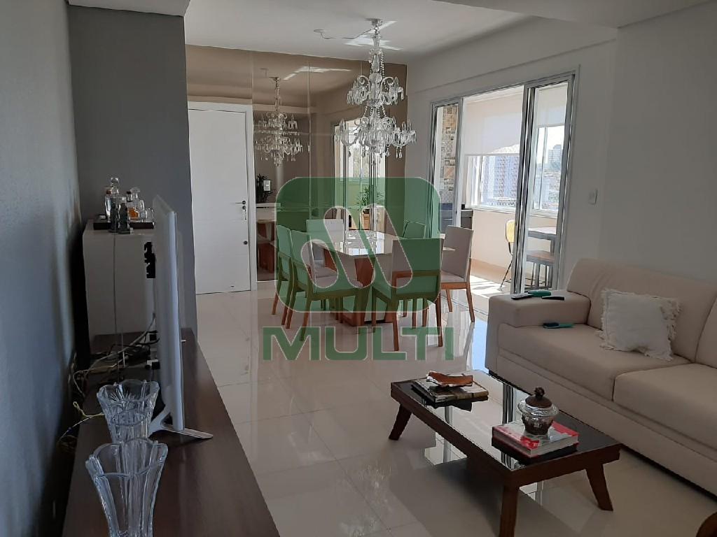 Apartamento à venda com 3 quartos, 122m² - Foto 1