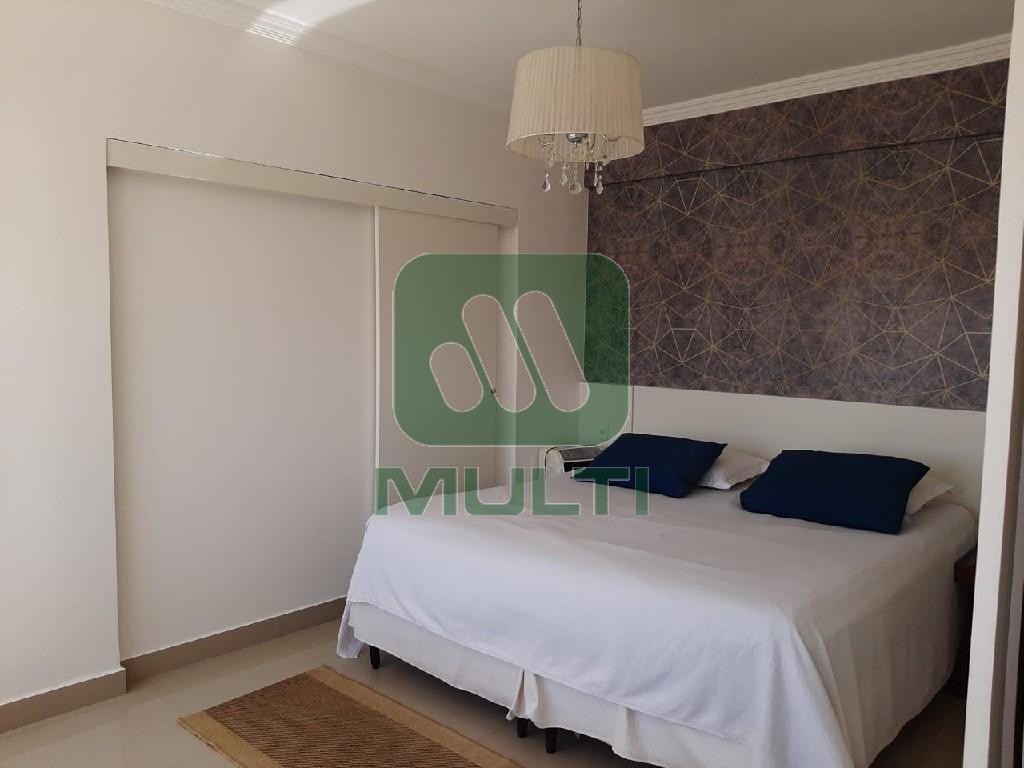 Apartamento à venda com 3 quartos, 122m² - Foto 10