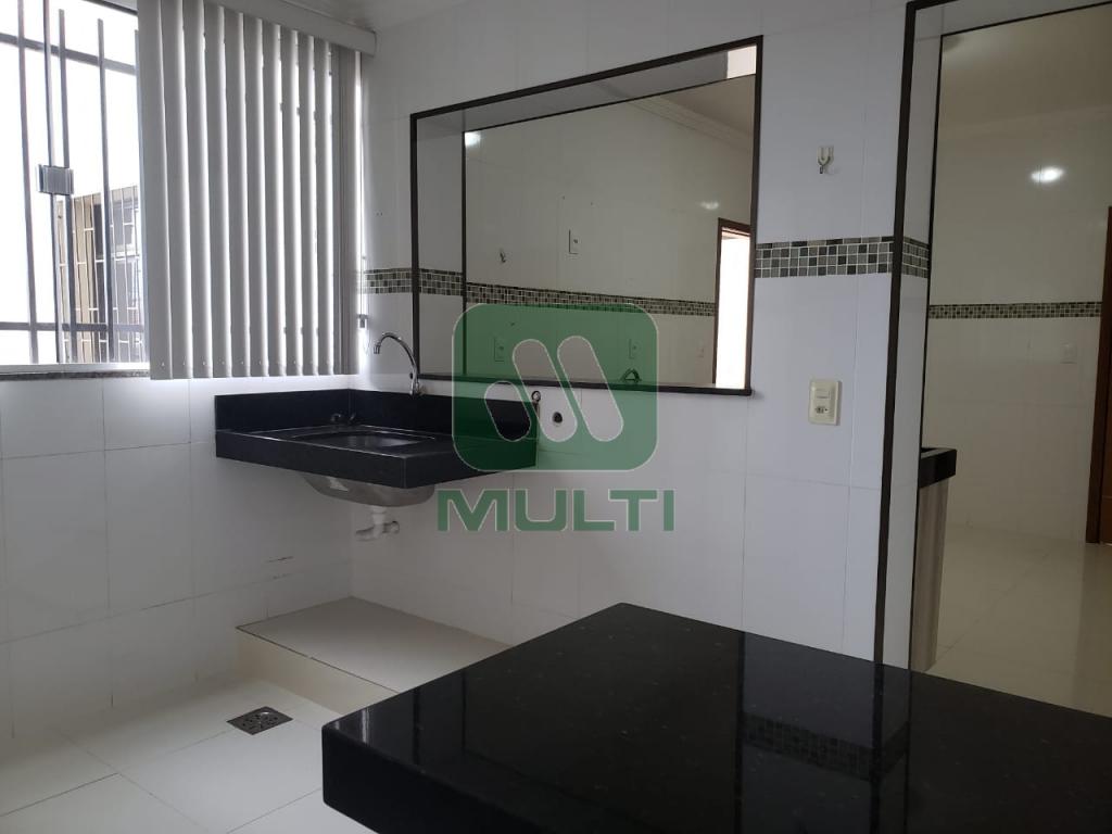 Apartamento à venda com 3 quartos, 129m² - Foto 3