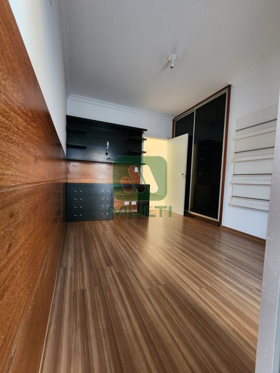 Casa à venda com 5 quartos, 450m² - Foto 12