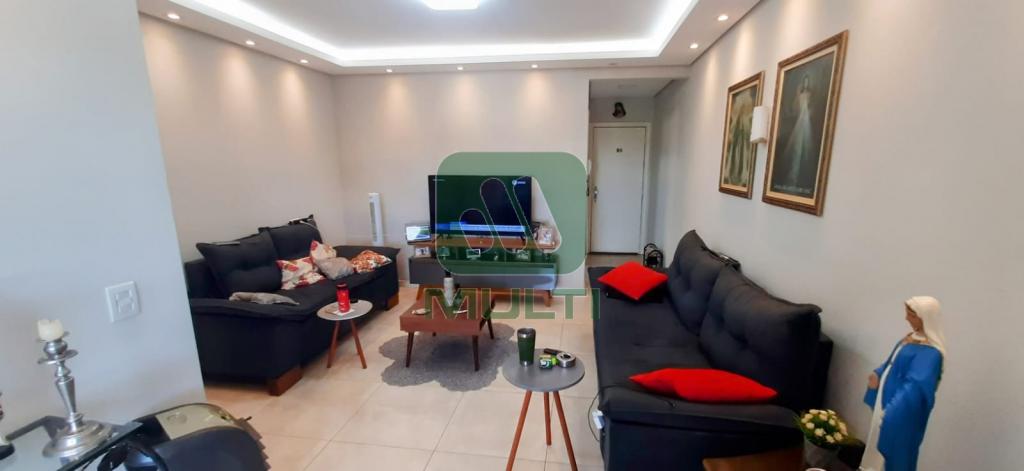 Apartamento à venda com 3 quartos, 86m² - Foto 1