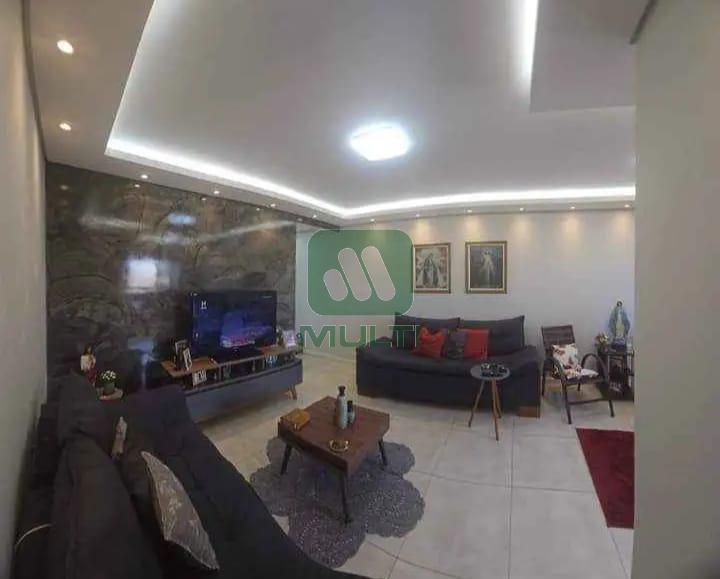 Apartamento à venda com 3 quartos, 86m² - Foto 2