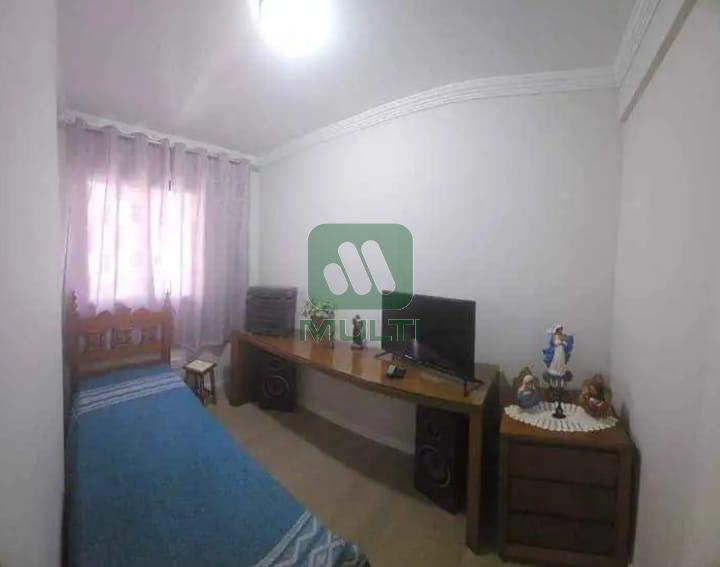 Apartamento à venda com 3 quartos, 86m² - Foto 13