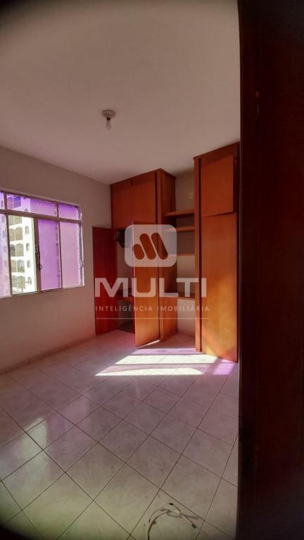 Apartamento à venda com 3 quartos, 140m² - Foto 7