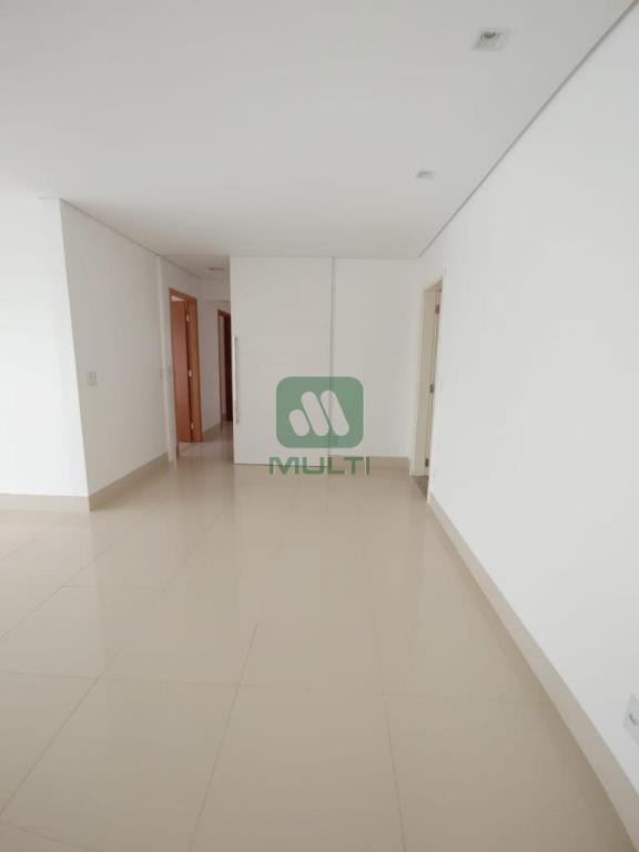 Apartamento à venda com 3 quartos, 101m² - Foto 2