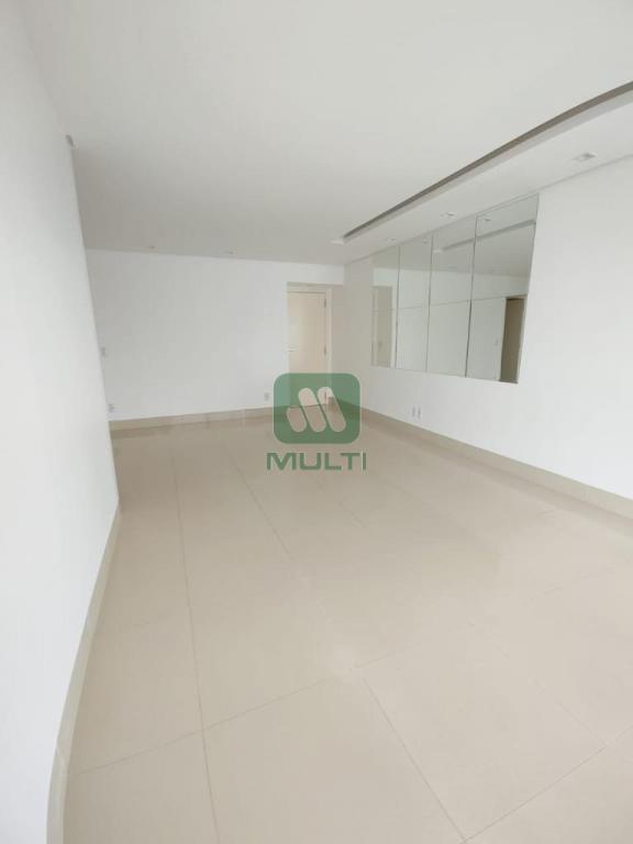 Apartamento à venda com 3 quartos, 101m² - Foto 3