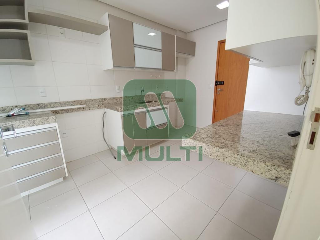 Apartamento à venda com 3 quartos, 101m² - Foto 8