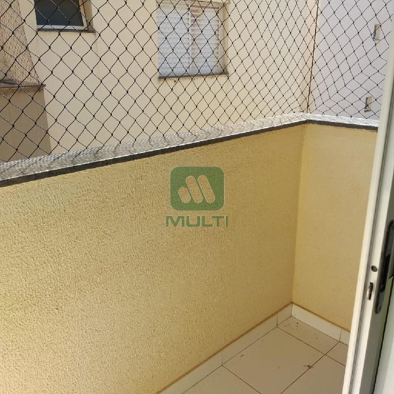 Apartamento à venda com 2 quartos, 60m² - Foto 2