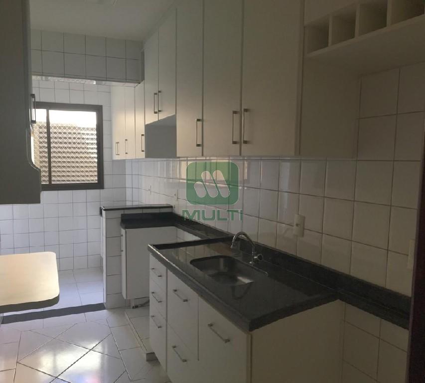 Apartamento à venda com 3 quartos, 75m² - Foto 6