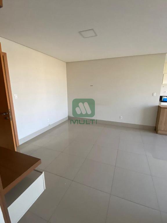 Apartamento à venda com 2 quartos, 66m² - Foto 18