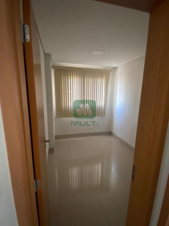 Apartamento à venda com 2 quartos, 66m² - Foto 25