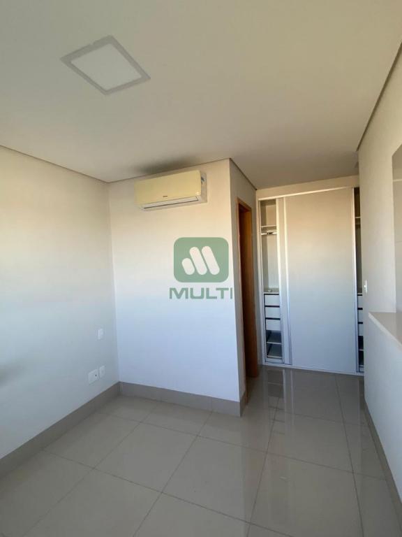 Apartamento à venda com 2 quartos, 66m² - Foto 27