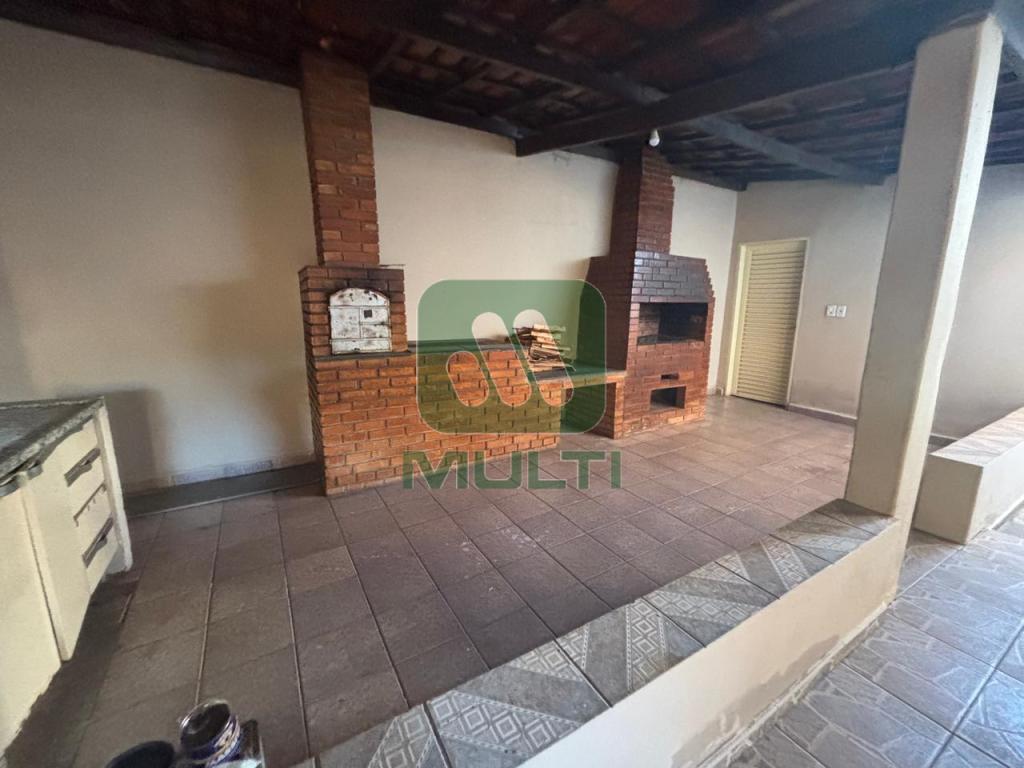 Casa à venda com 3 quartos, 187m² - Foto 11