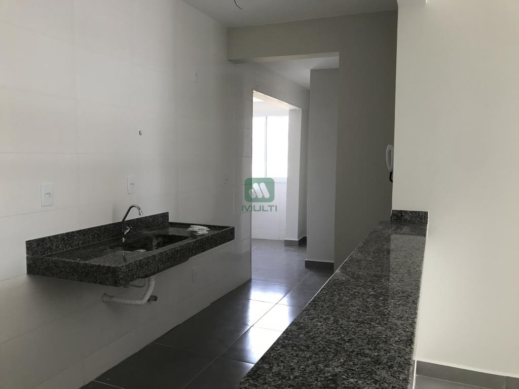 Apartamento à venda com 2 quartos, 70m² - Foto 5