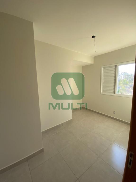 Apartamento à venda com 2 quartos, 70m² - Foto 14