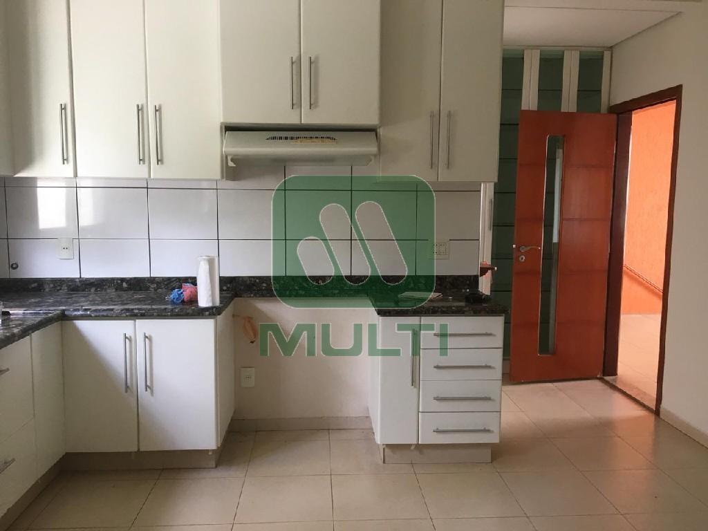 Casa de Condomínio à venda com 4 quartos, 400m² - Foto 10