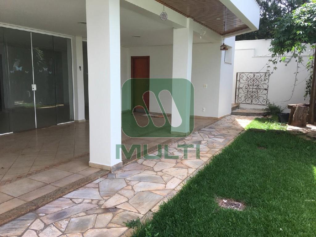 Casa de Condomínio à venda com 4 quartos, 400m² - Foto 12