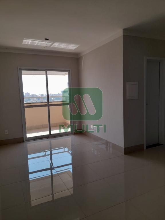 Apartamento à venda com 2 quartos, 67m² - Foto 14