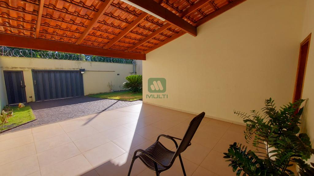 Casa à venda com 3 quartos, 400m² - Foto 11