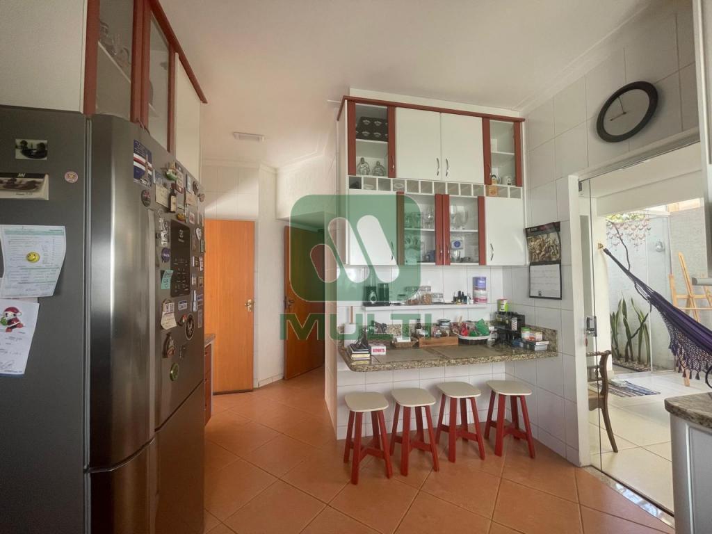 Casa de Condomínio à venda com 3 quartos, 182m² - Foto 7