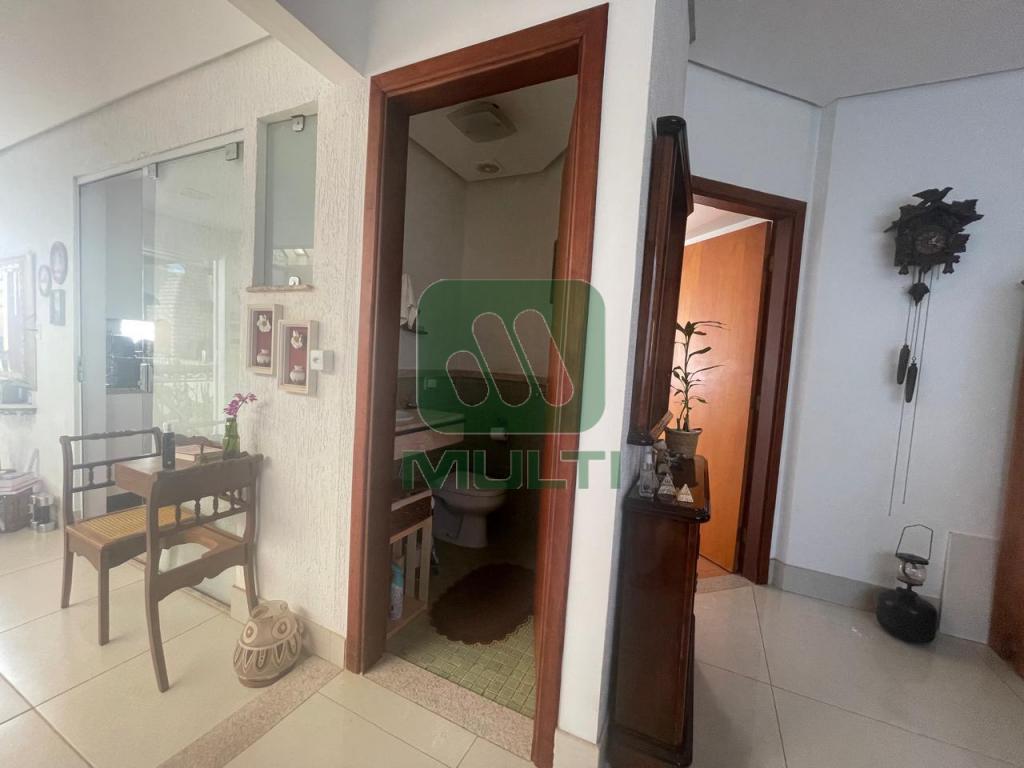 Casa de Condomínio à venda com 3 quartos, 182m² - Foto 8