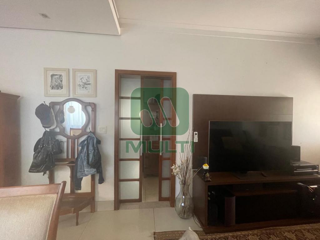 Casa de Condomínio à venda com 3 quartos, 182m² - Foto 19