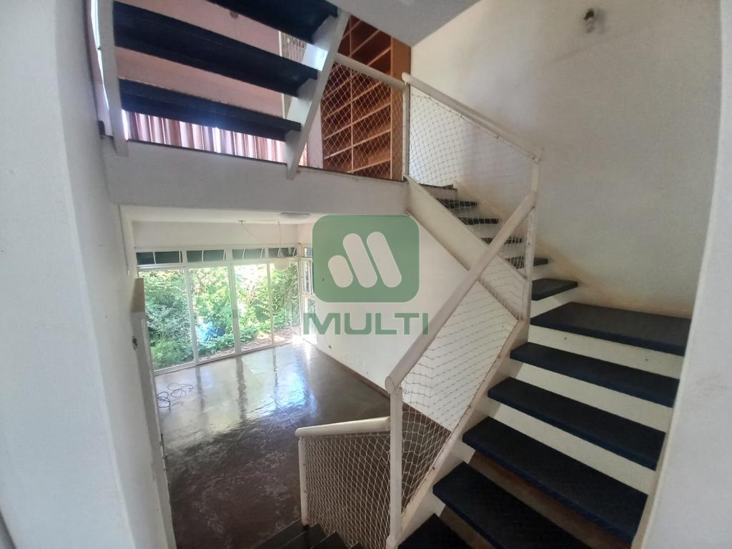 Casa à venda com 4 quartos, 250m² - Foto 8