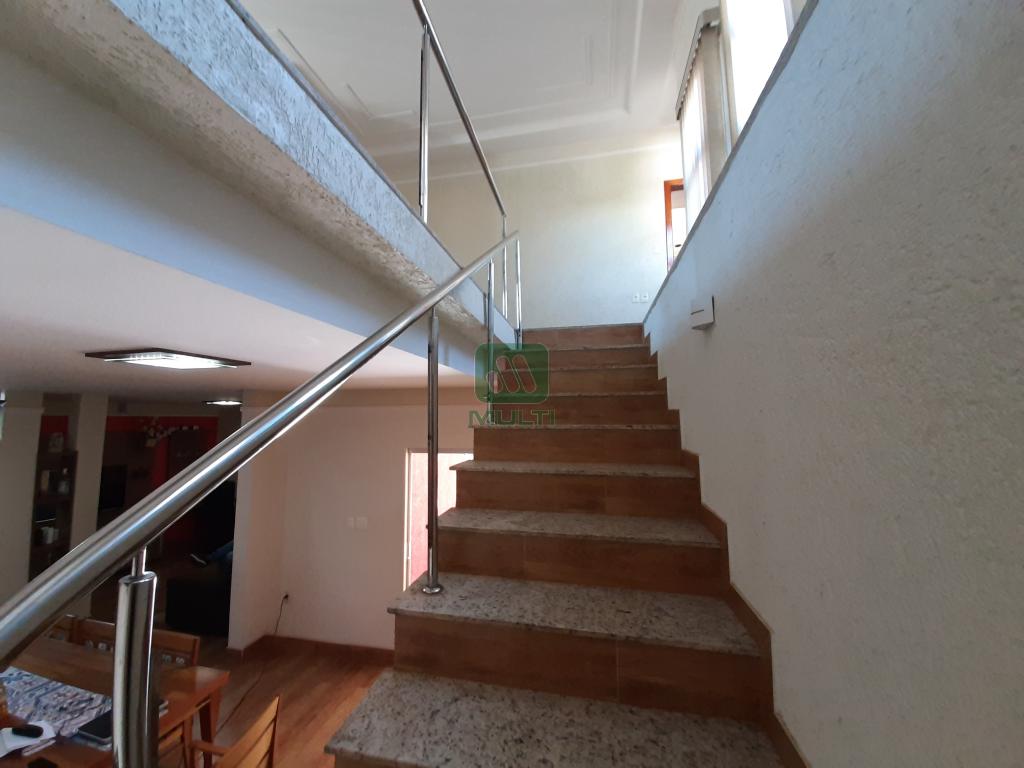 Casa à venda com 4 quartos, 229m² - Foto 15