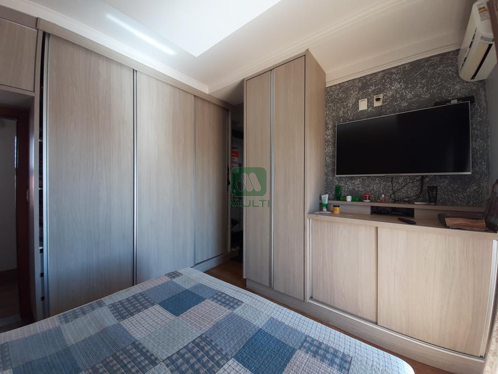 Casa à venda com 4 quartos, 229m² - Foto 25