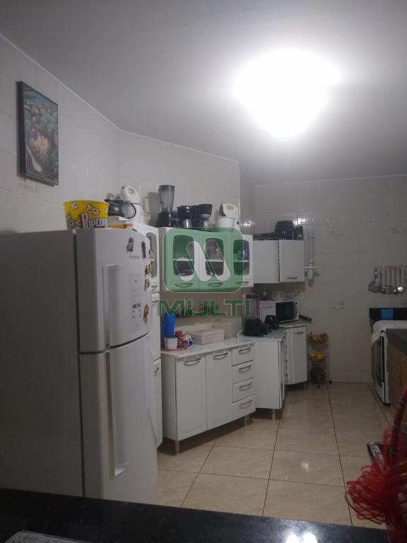 Casa à venda com 3 quartos, 201m² - Foto 10