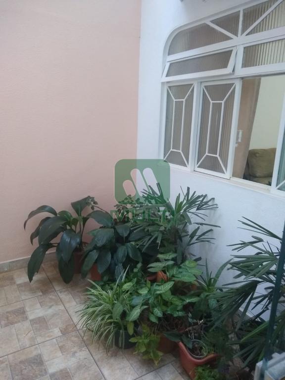 Casa à venda com 3 quartos, 201m² - Foto 18