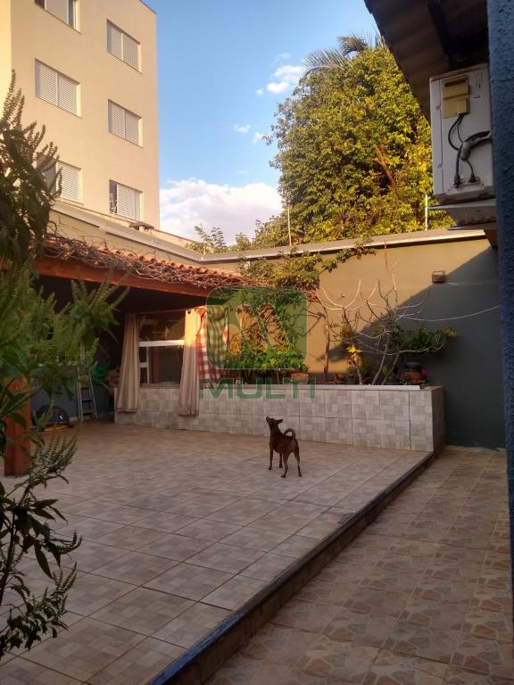 Casa à venda com 3 quartos, 201m² - Foto 27