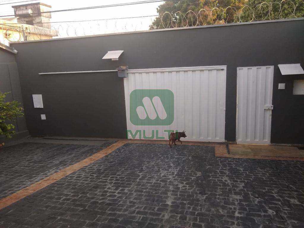 Casa à venda com 3 quartos, 201m² - Foto 29