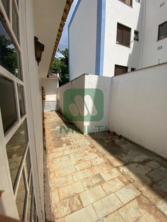 Casa à venda com 3 quartos, 528m² - Foto 18