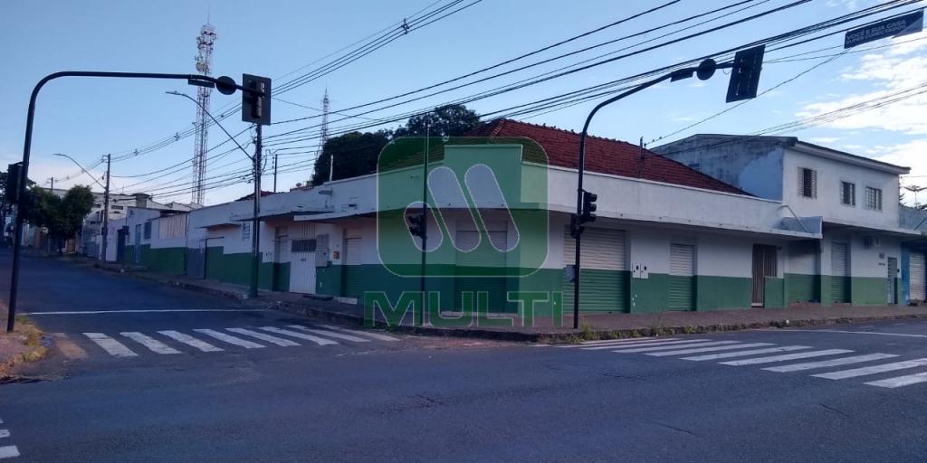 Prédio Inteiro à venda com 1 quarto, 1100m² - Foto 1