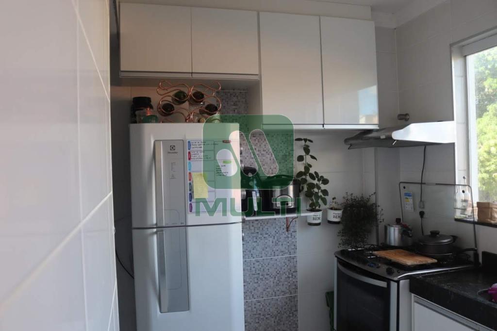 Apartamento à venda com 2 quartos, 54m² - Foto 3