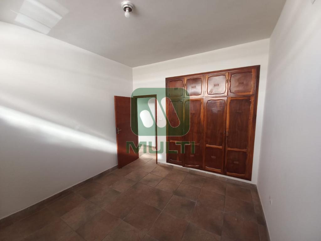 Casa à venda com 3 quartos, 219m² - Foto 5