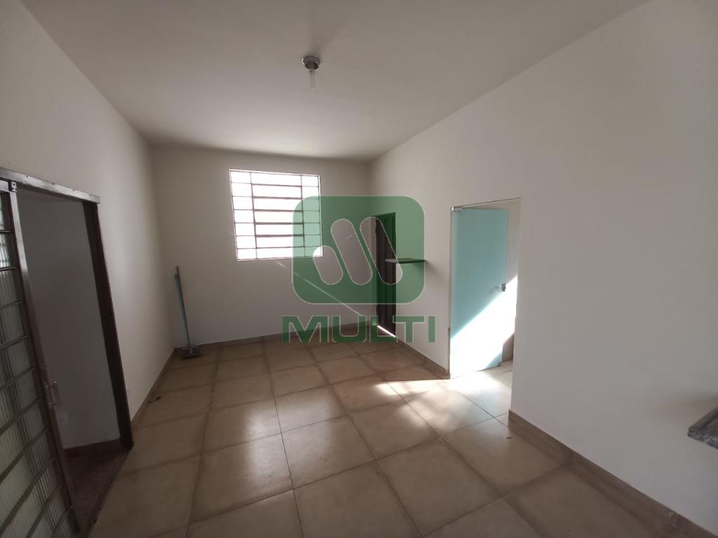 Casa à venda com 3 quartos, 219m² - Foto 12