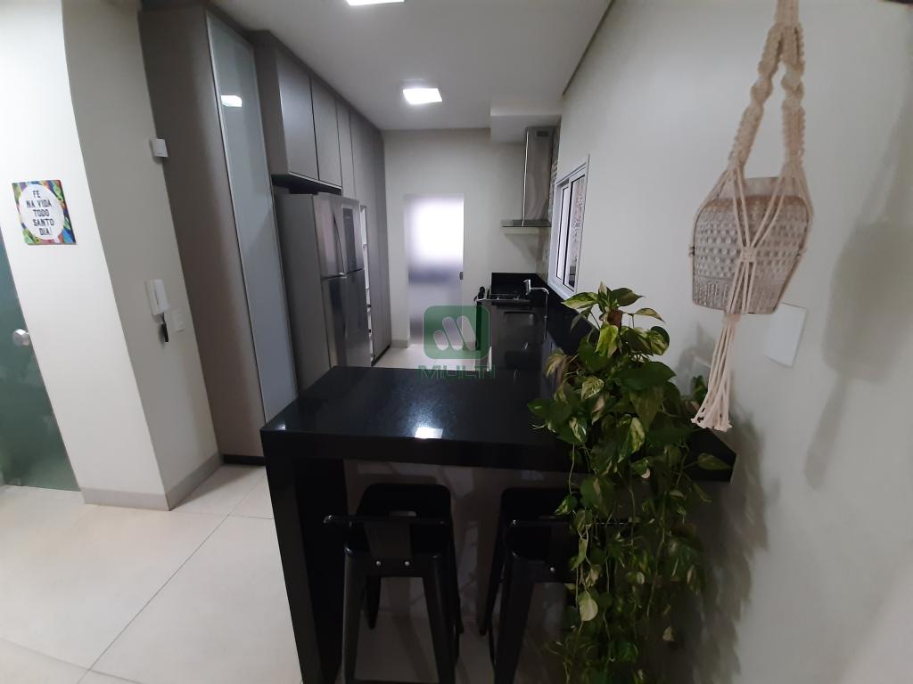 Casa à venda com 3 quartos, 235m² - Foto 7