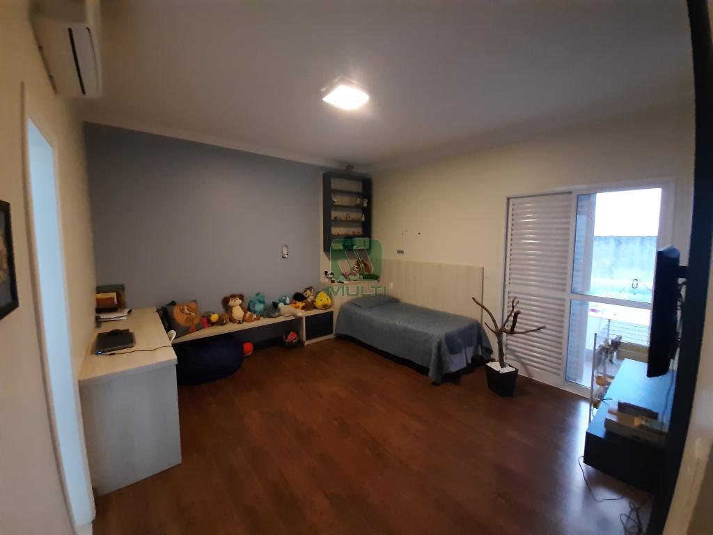 Casa à venda com 3 quartos, 235m² - Foto 17