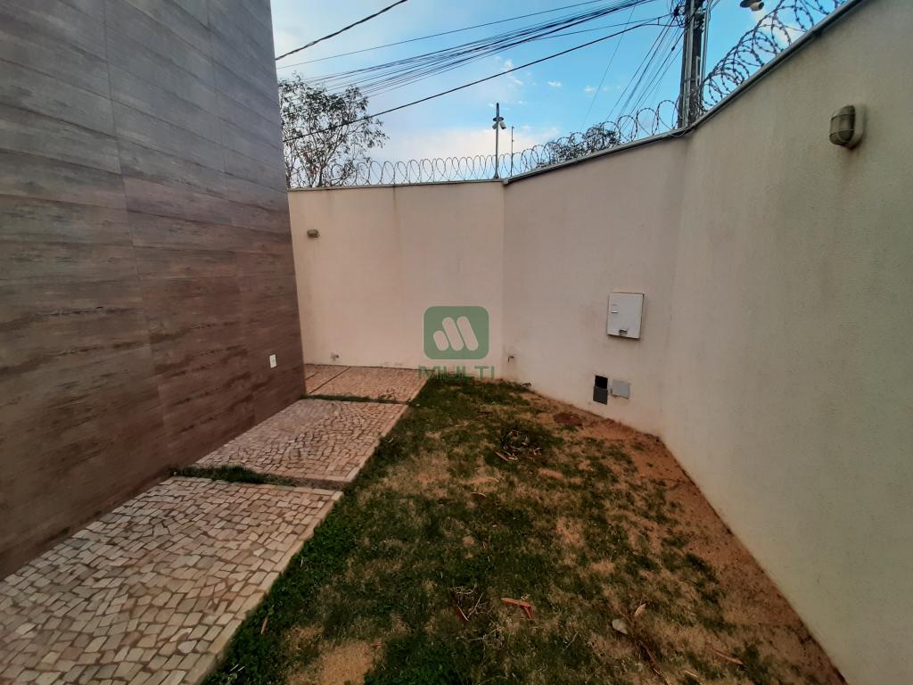 Casa à venda com 3 quartos, 235m² - Foto 25