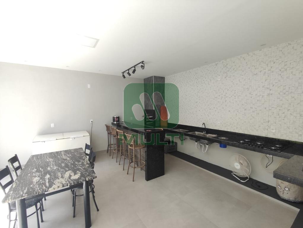 Casa à venda com 4 quartos, 345m² - Foto 11