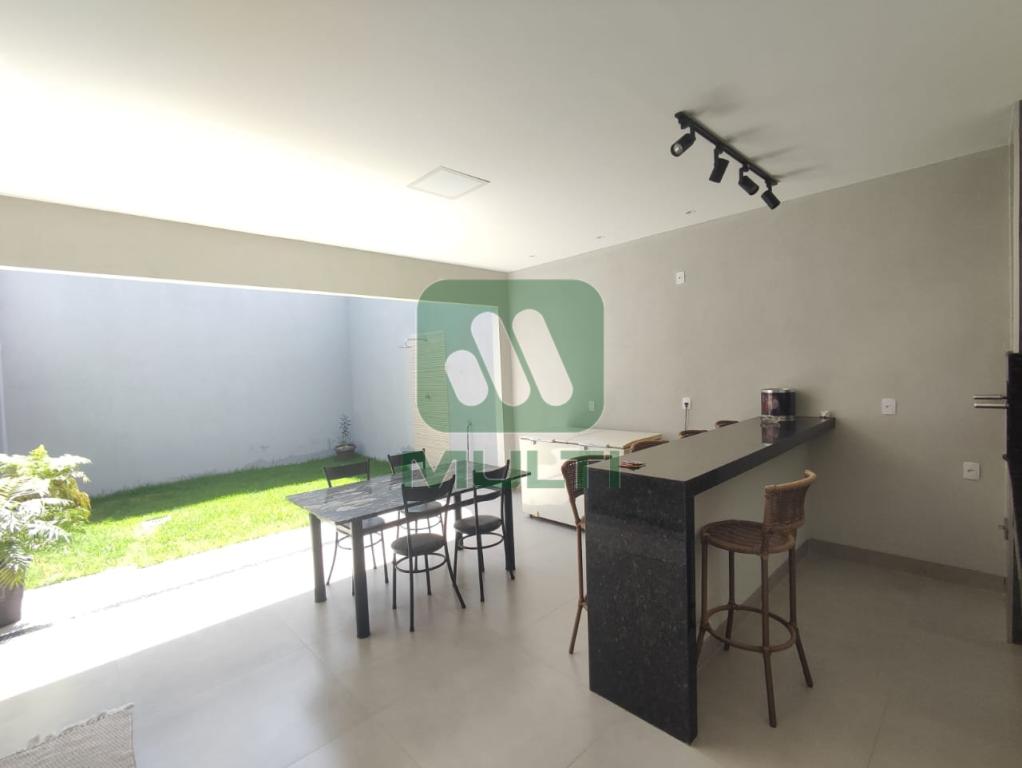 Casa à venda com 4 quartos, 345m² - Foto 13